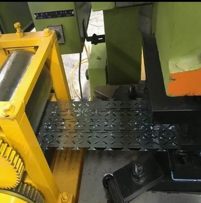hot sale 9 trips Concertina Razor Barbed Wire Making Machine