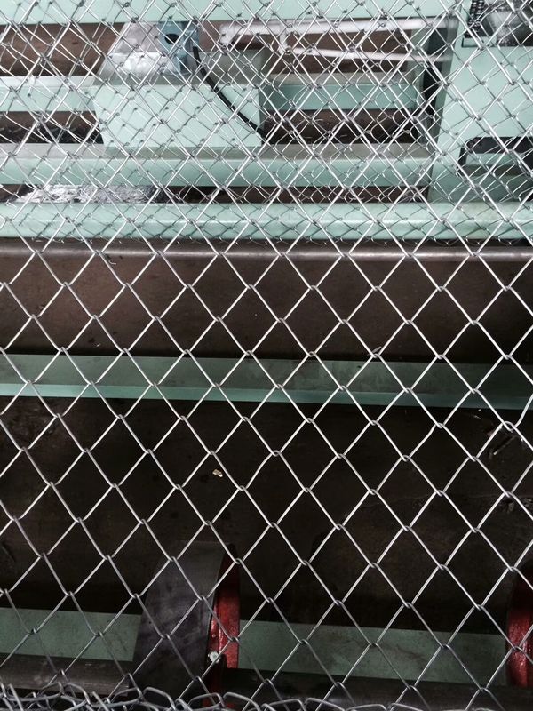 High Speed PLC control Full Automatic double wire Chain Link Fence Machine for Diamond Mesh